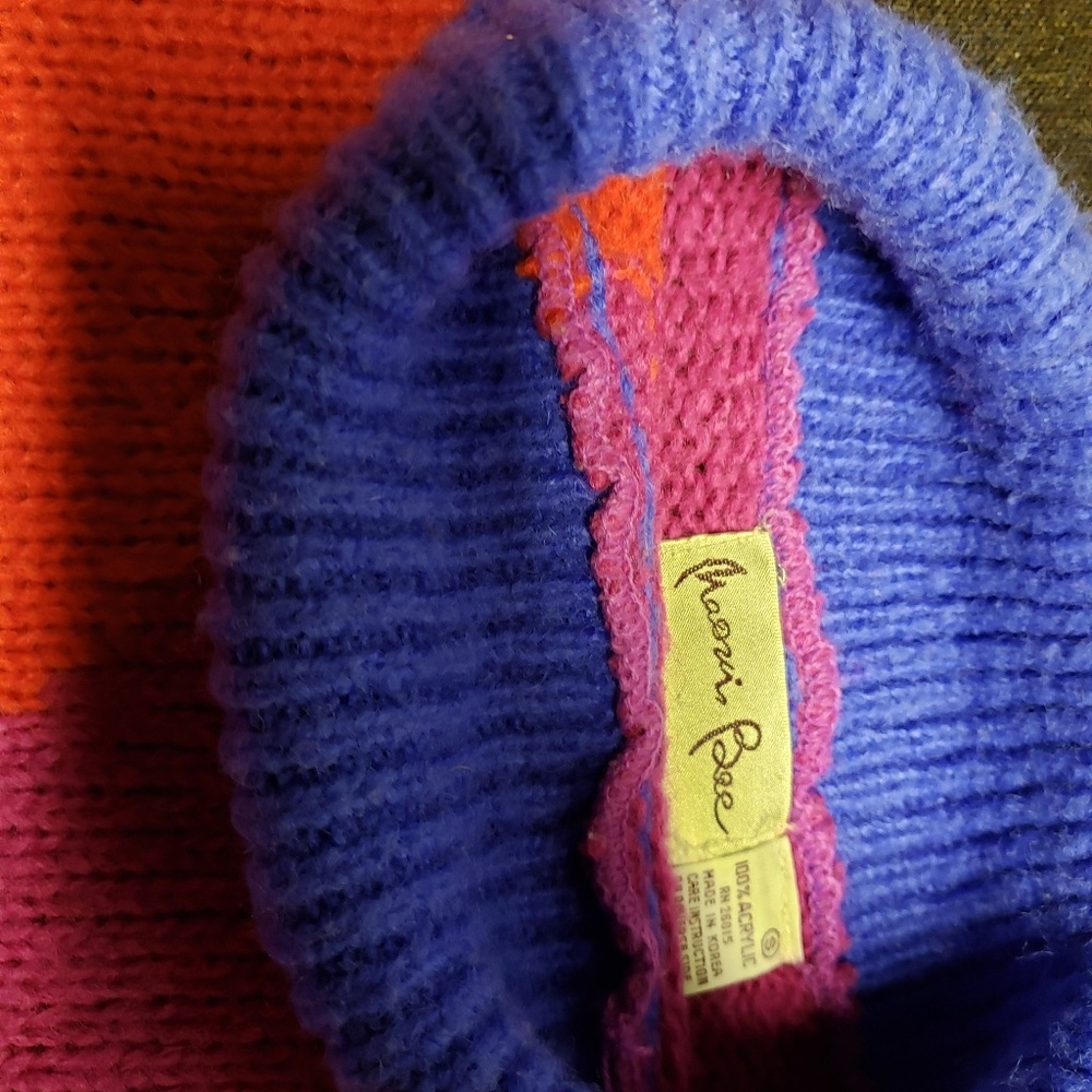 Sweater - Picture 2 of 4
